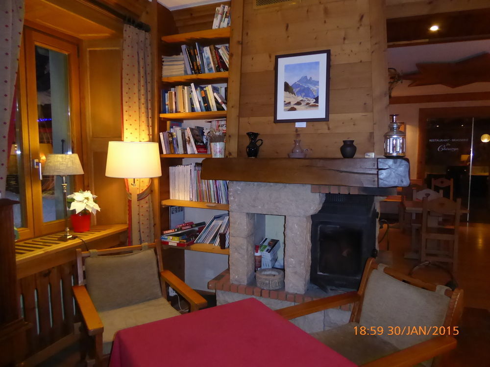 Hotel Restaurant La Couronne Chamonix Eksteriør billede