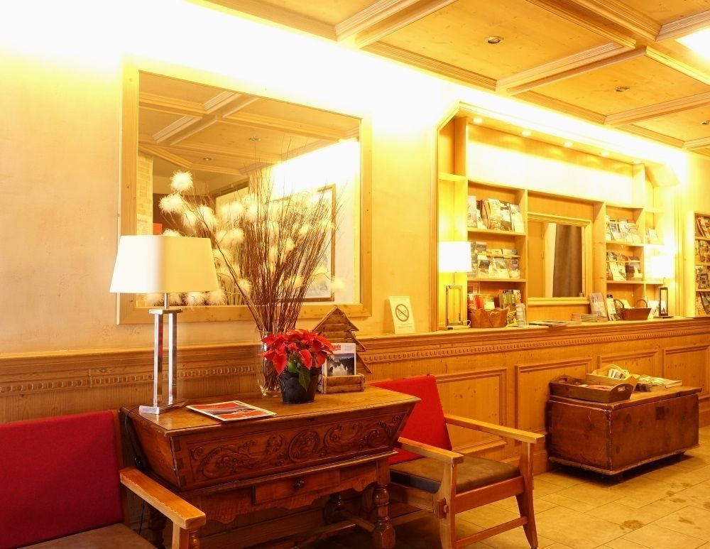 Hotel Restaurant La Couronne Chamonix Eksteriør billede