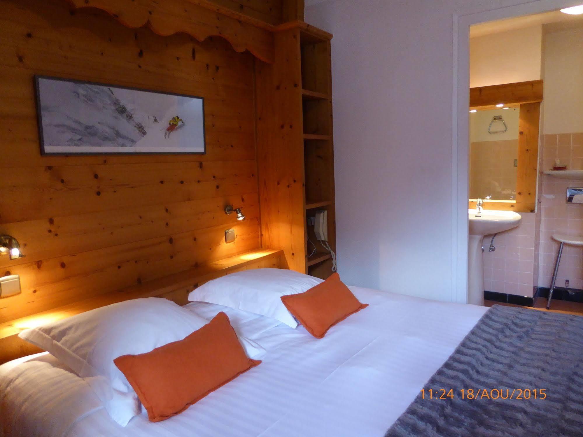 Hotel Restaurant La Couronne Chamonix Eksteriør billede
